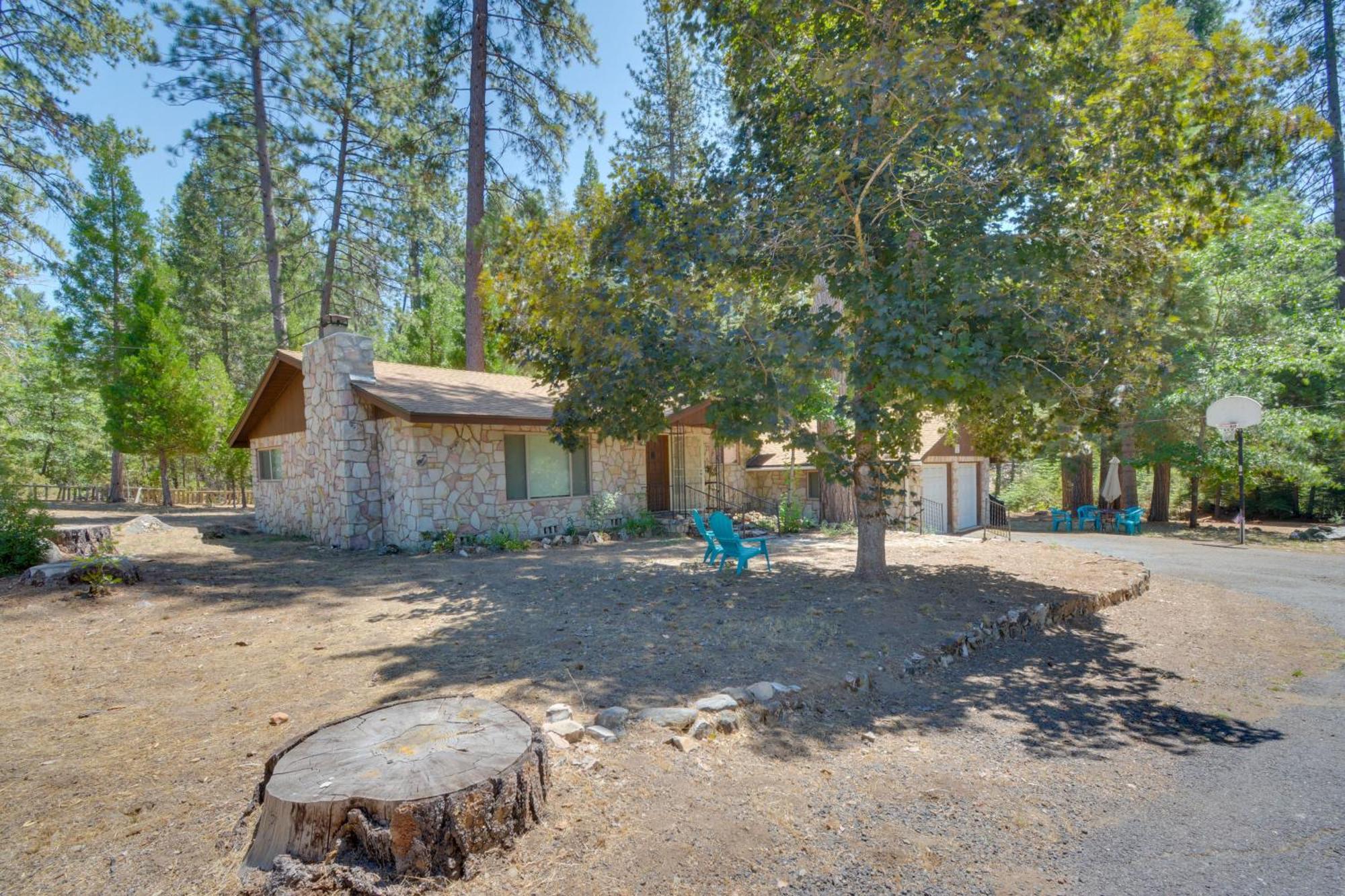 Riverfront Home Near Yosemite National Park! Гроувланд Екстериор снимка